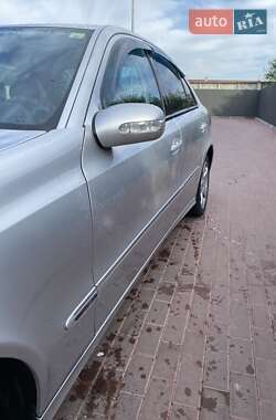 Седан Mercedes-Benz E-Class 2002 в 