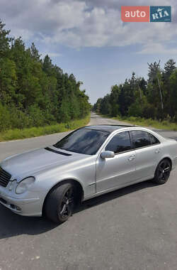 Седан Mercedes-Benz E-Class 2002 в Ірпені