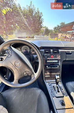 Универсал Mercedes-Benz E-Class 2001 в 