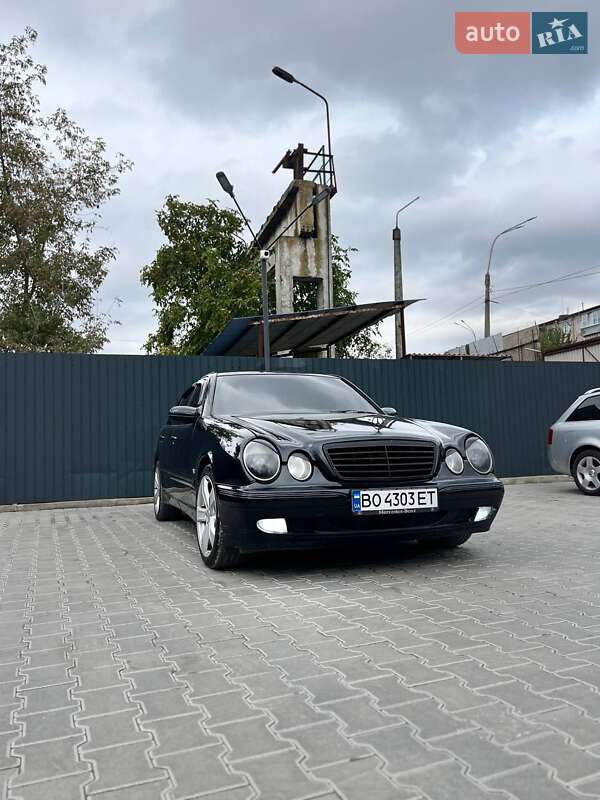 Седан Mercedes-Benz E-Class 2000 в Тернополе