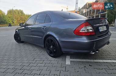 Седан Mercedes-Benz E-Class 2008 в 