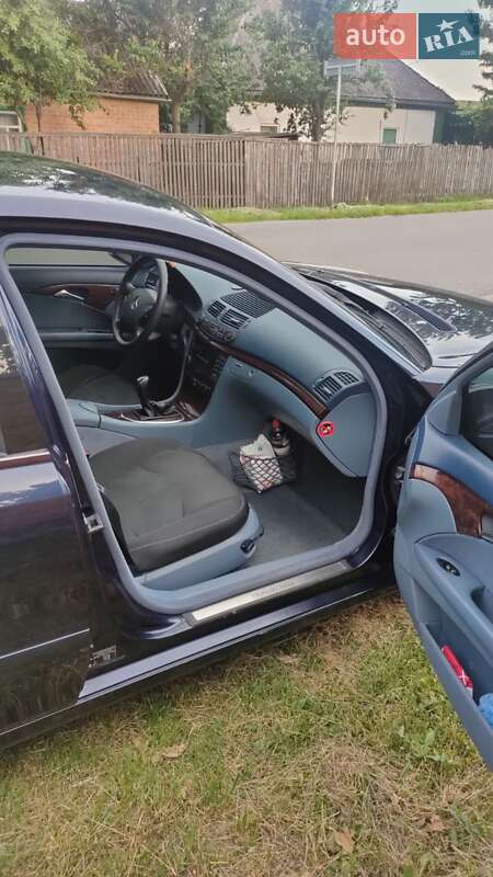 Седан Mercedes-Benz E-Class 2003 в Харькове