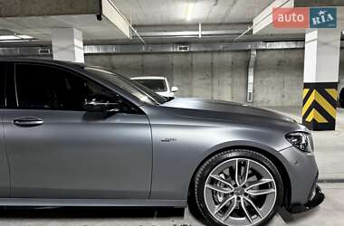Седан Mercedes-Benz E-Class 2022 в 