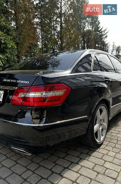 Седан Mercedes-Benz E-Class 2012 в 