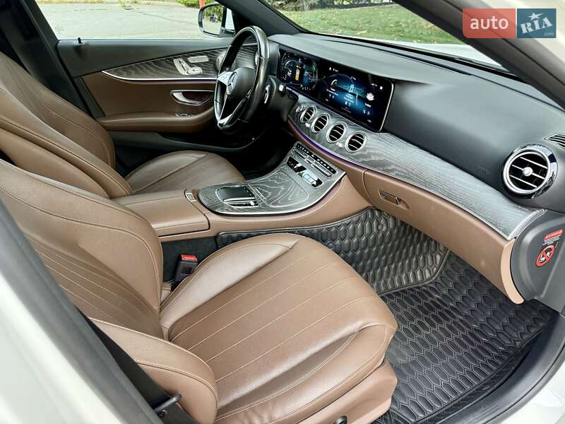 Седан Mercedes-Benz E-Class 2020 в Днепре