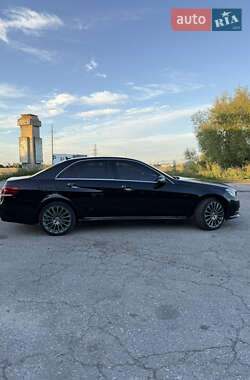 Седан Mercedes-Benz E-Class 2015 в 