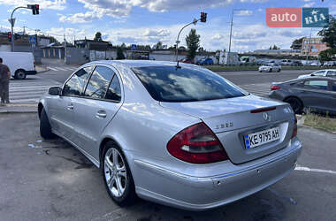 Седан Mercedes-Benz E-Class 2003 в 