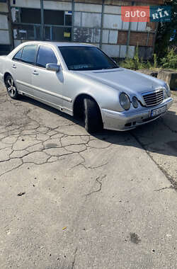 Седан Mercedes-Benz E-Class 1999 в 