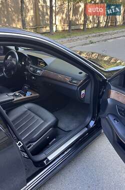Седан Mercedes-Benz E-Class 2011 в 