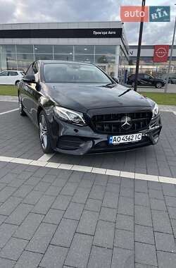 Седан Mercedes-Benz E-Class 2016 в 