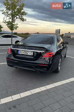 Седан Mercedes-Benz E-Class 2016 в 