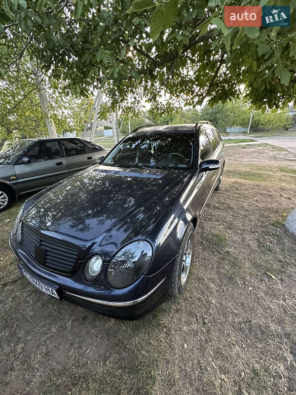 Mercedes-Benz E-Class 2003