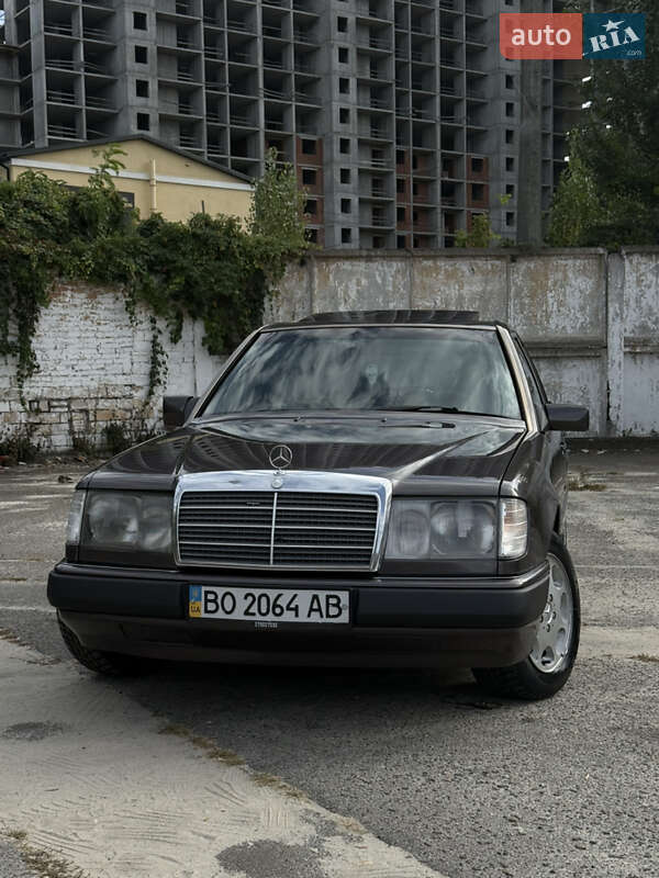 Седан Mercedes-Benz E-Class 1992 в Києві фото 2 Седан Mercedes-Benz E-Class 1992 в Києві