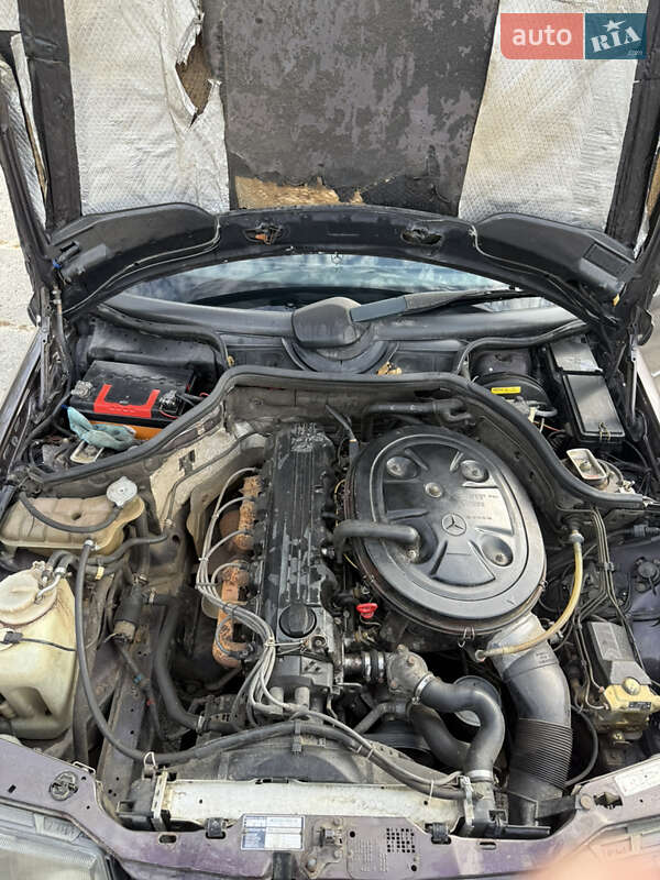 Седан Mercedes-Benz E-Class 1992 в Києві фото 8 Седан Mercedes-Benz E-Class 1992 в Києві
