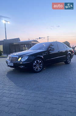 Седан Mercedes-Benz E-Class 2008 в 