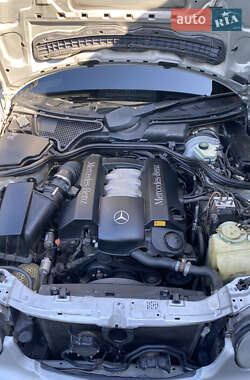 Седан Mercedes-Benz E-Class 2000 в 