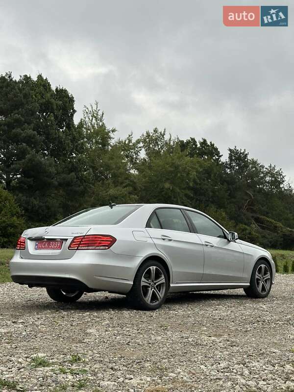 Седан Mercedes-Benz E-Class 2013 в Львове