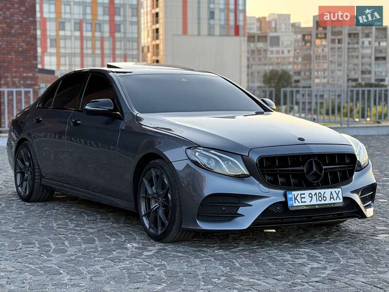 Седан Mercedes-Benz E-Class 2016 в Дніпрі