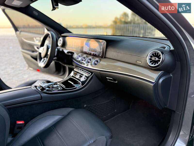 Седан Mercedes-Benz E-Class 2016 в Дніпрі