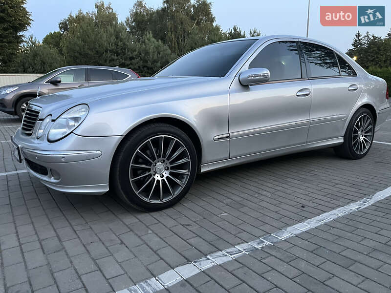 Mercedes-Benz E-Class 2003