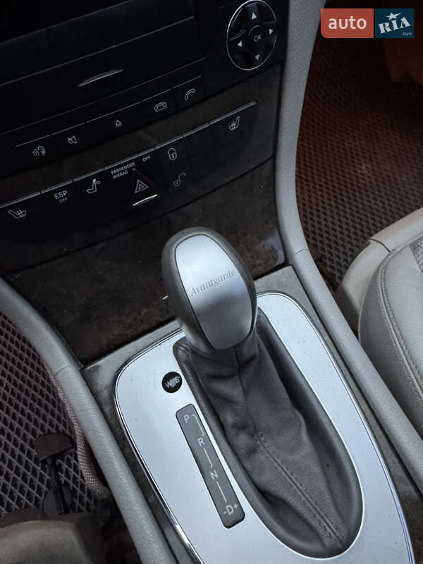 Седан Mercedes-Benz E-Class 2004 в Ровно