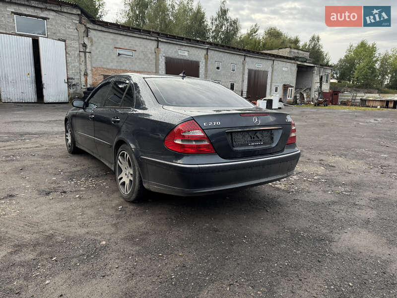 Седан Mercedes-Benz E-Class 2004 в Ровно