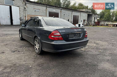 Седан Mercedes-Benz E-Class 2004 в 