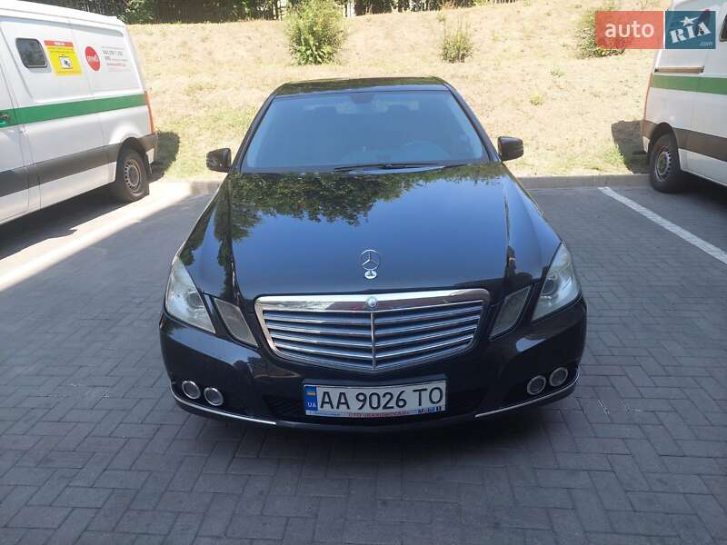 Седан Mercedes-Benz E-Class 2010 в Запорожье