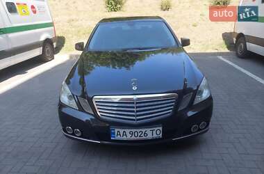 Седан Mercedes-Benz E-Class 2010 в 