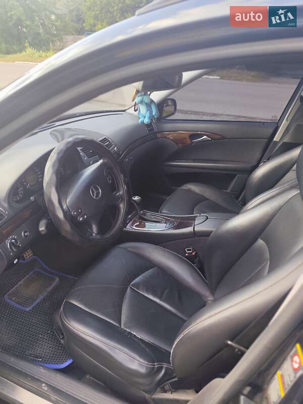 Универсал Mercedes-Benz E-Class 2005 в Хороле