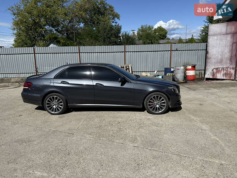 Седан Mercedes-Benz E-Class 2013 в Ужгороде