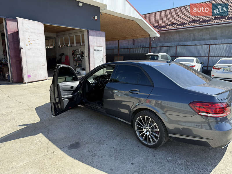 Седан Mercedes-Benz E-Class 2013 в Ужгороде