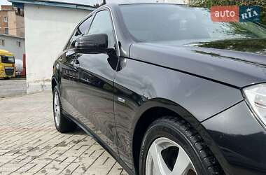 Седан Mercedes-Benz E-Class 2011 в 