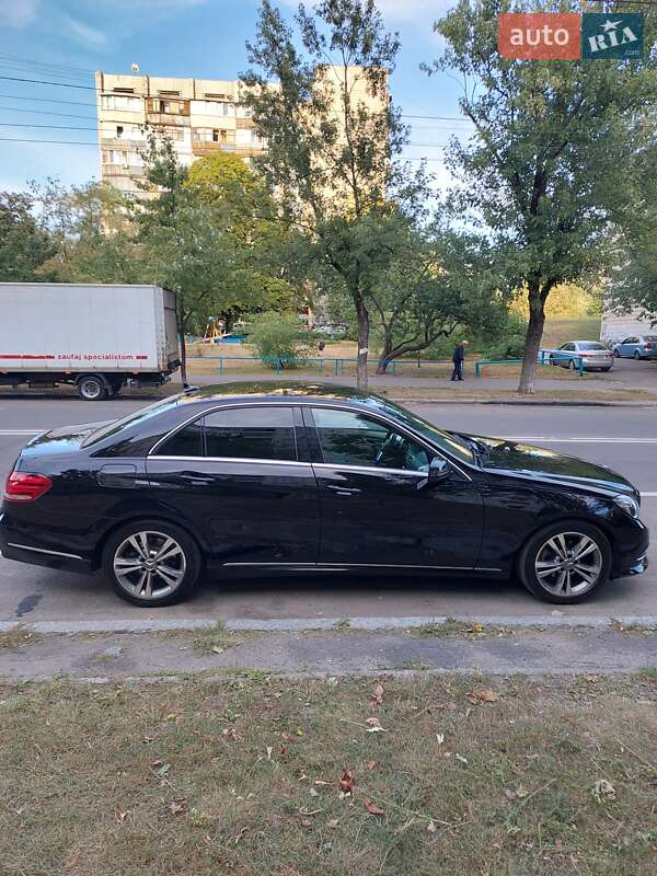 Седан Mercedes-Benz E-Class 2013 в Києві