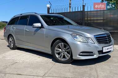 Универсал Mercedes-Benz E-Class 2010 в Киеве