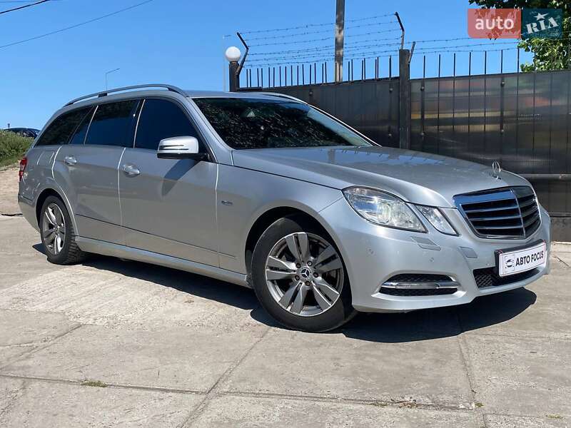 Універсал Mercedes-Benz E-Class 2010 в 