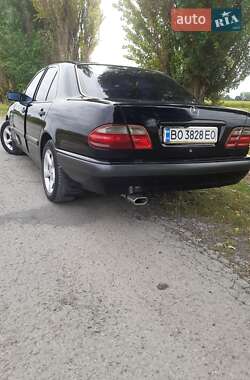 Седан Mercedes-Benz E-Class 1999 в 