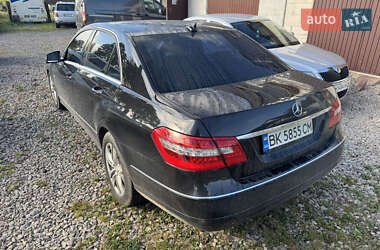 Седан Mercedes-Benz E-Class 2011 в 