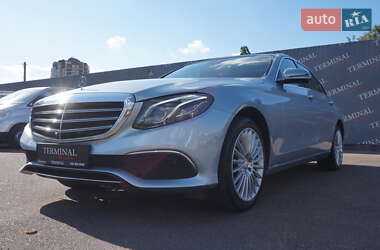 Седан Mercedes-Benz E-Class 2016 в 