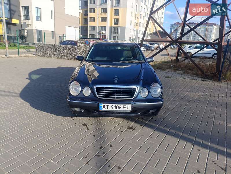 Седан Mercedes-Benz E-Class 2000 в 