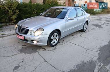 Седан Mercedes-Benz E-Class 2008 в Хотині