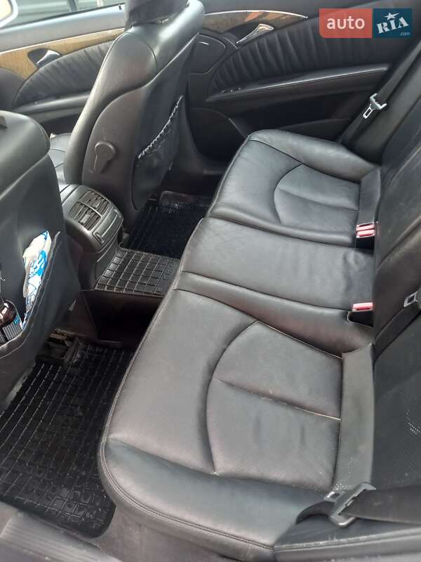 Седан Mercedes-Benz E-Class 2004 в Ратным
