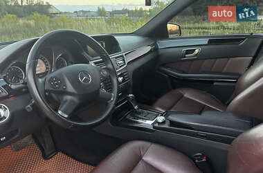 Седан Mercedes-Benz E-Class 2011 в 