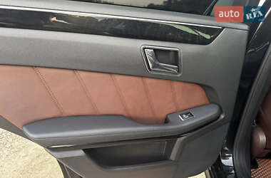 Седан Mercedes-Benz E-Class 2011 в 