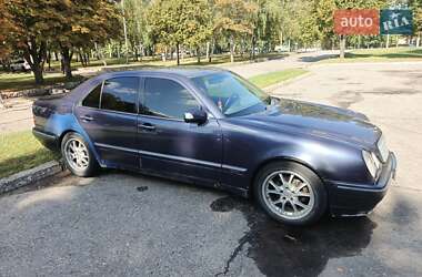 Седан Mercedes-Benz E-Class 1999 в Сумах