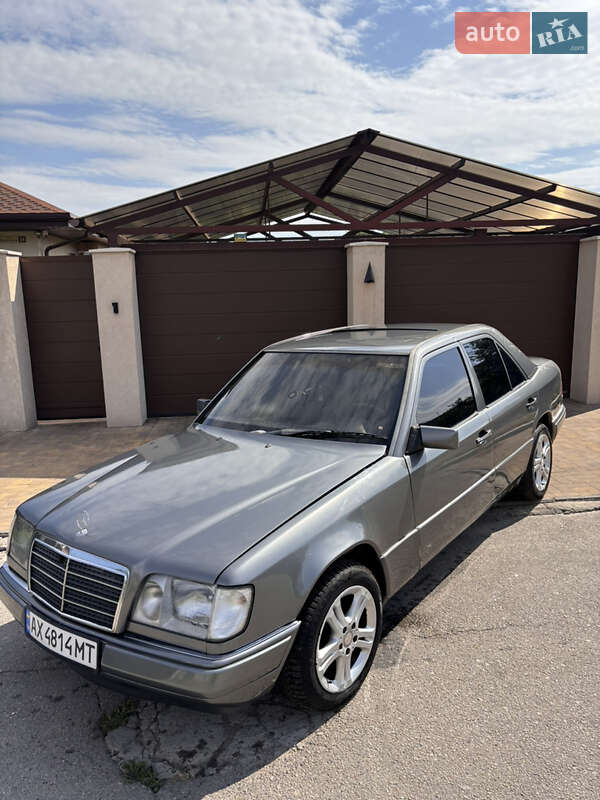 Mercedes-Benz E-Class 1991