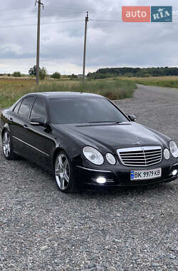 Седан Mercedes-Benz E-Class 2006 в  фото 4 Седан Mercedes-Benz E-Class 2006 в