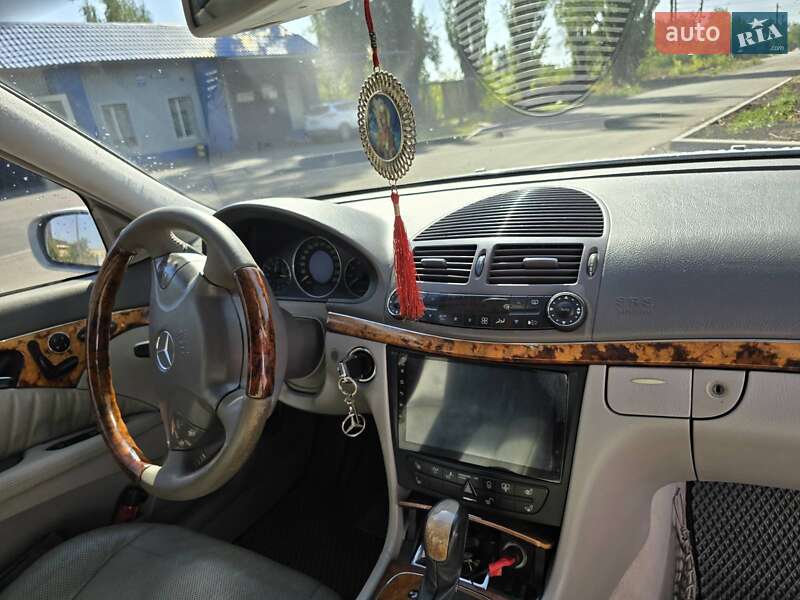 Седан Mercedes-Benz E-Class 2002 в Кривому Розі