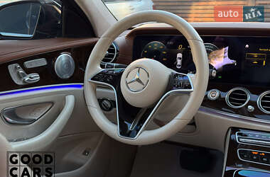 Седан Mercedes-Benz E-Class 2020 в  фото 31 Седан Mercedes-Benz E-Class 2020 в