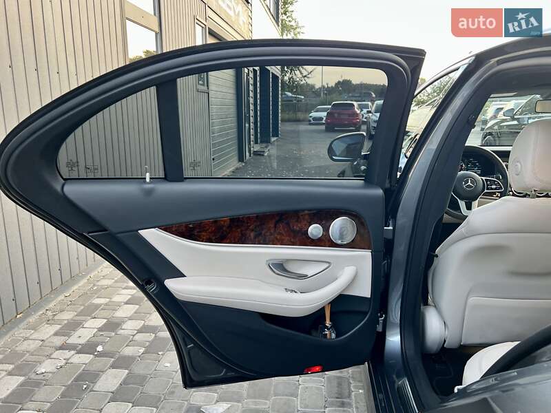 Седан Mercedes-Benz E-Class 2019 в Киеве